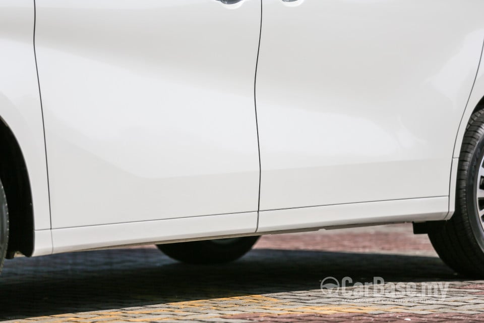 Toyota Alphard AH30 (2016) Exterior