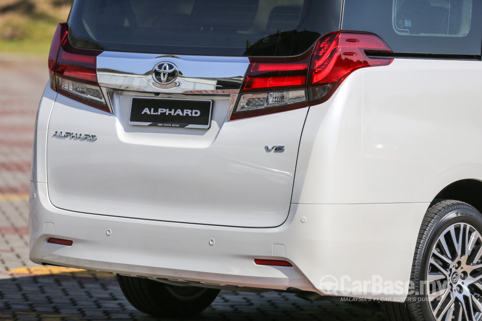 Toyota Alphard AH30 (2016) Exterior
