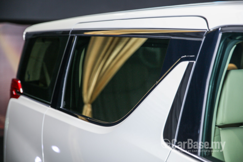 Toyota Alphard AH30 (2016) Exterior
