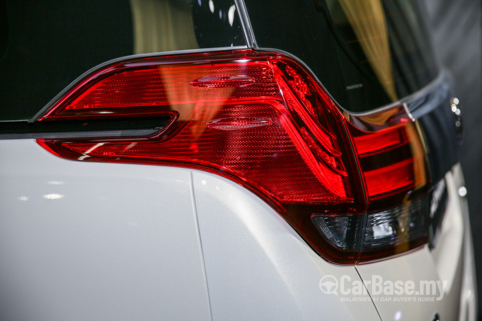 Toyota Alphard AH30 (2016) Exterior