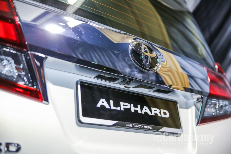 Toyota Alphard AH30 (2016) Exterior
