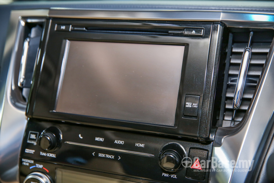 Toyota Alphard AH30 (2016) Interior