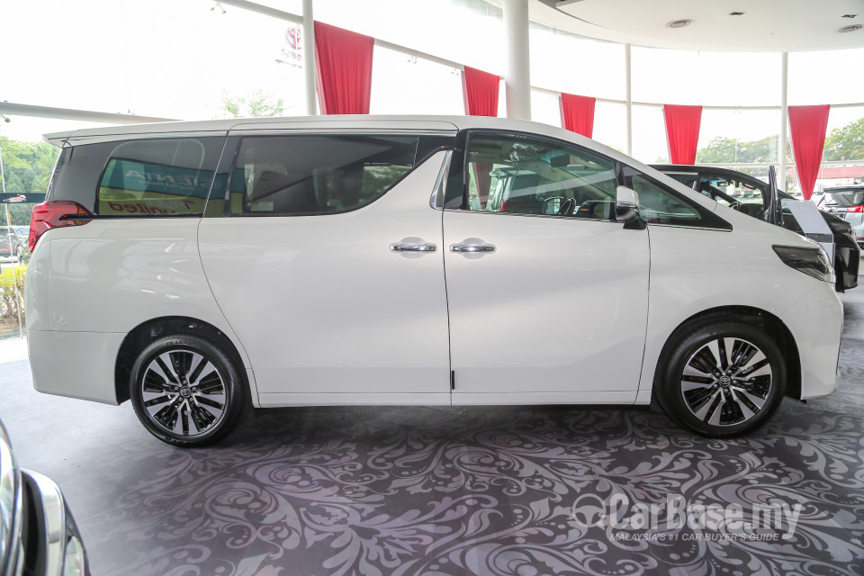Toyota Alphard AH30 Facelift (2018) Exterior