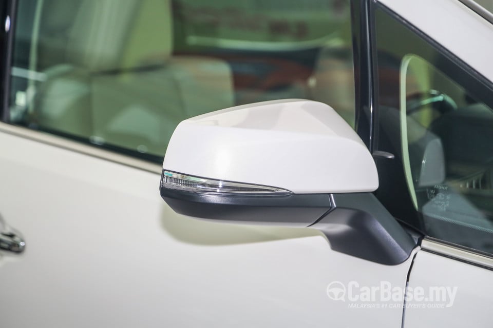 Toyota Alphard AH30 Facelift (2018) Exterior