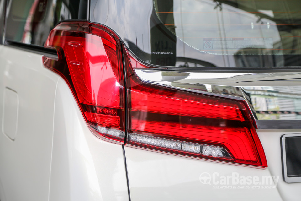 Toyota Alphard AH30 Facelift (2018) Exterior
