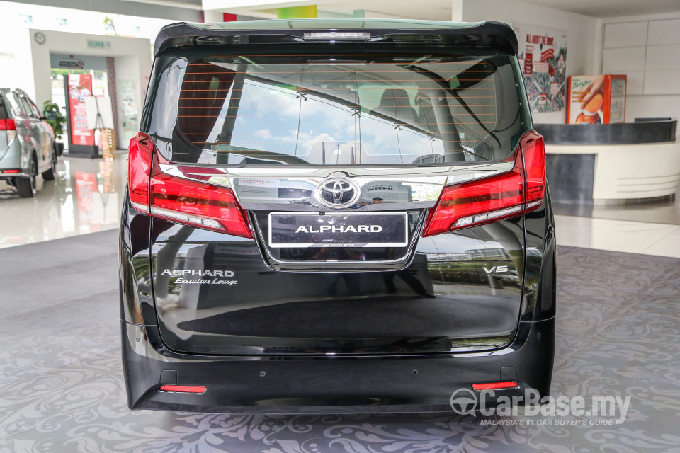 Toyota Alphard AH30 Facelift (2018) Exterior