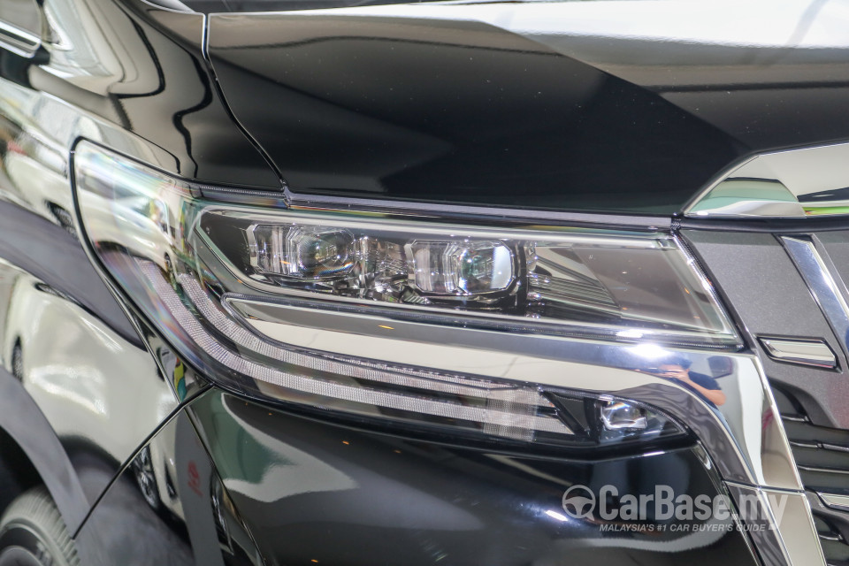Toyota Alphard AH30 Facelift (2018) Exterior