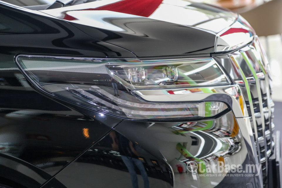 Toyota Alphard AH30 Facelift (2018) Exterior