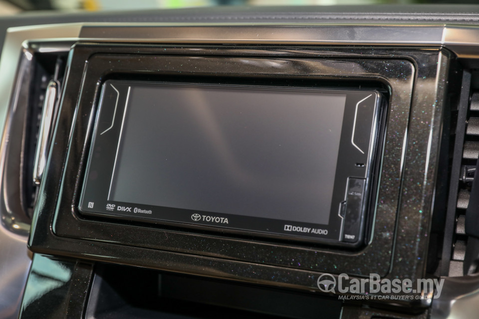 Toyota Alphard AH30 Facelift (2018) Interior