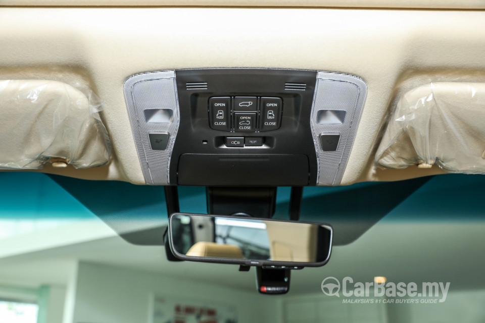 Toyota Alphard AH30 Facelift (2018) Interior