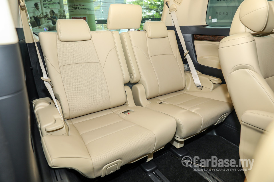 Toyota Alphard AH30 Facelift (2018) Interior