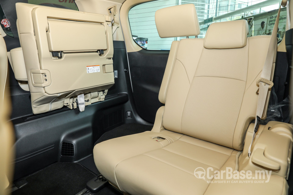 Toyota Alphard AH30 Facelift (2018) Interior