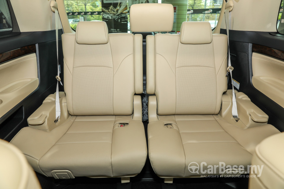 Toyota Alphard AH30 Facelift (2018) Interior