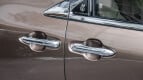 Toyota Alphard Exterior photo