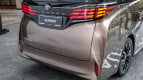 Toyota Alphard Exterior photo