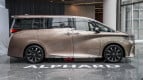 Toyota Alphard Exterior photo