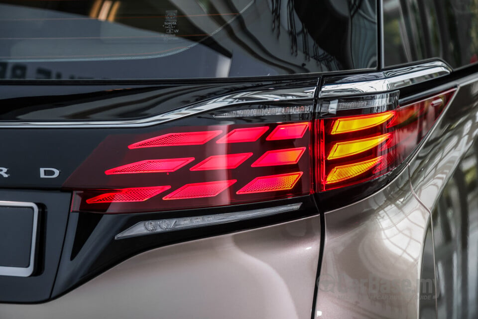 Toyota Alphard AH40 (2023) Exterior