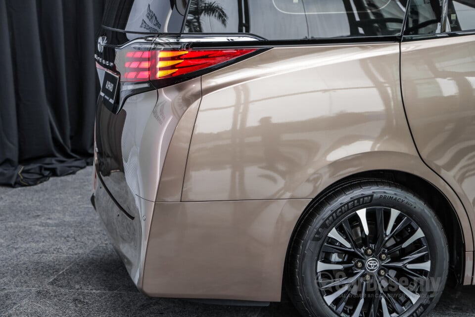 Toyota Alphard AH40 (2023) Exterior
