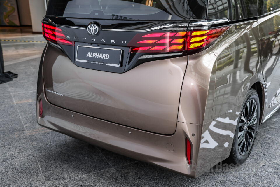 Toyota Alphard AH40 (2023) Exterior