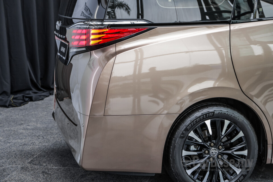 Toyota Alphard AH40 (2023) Exterior