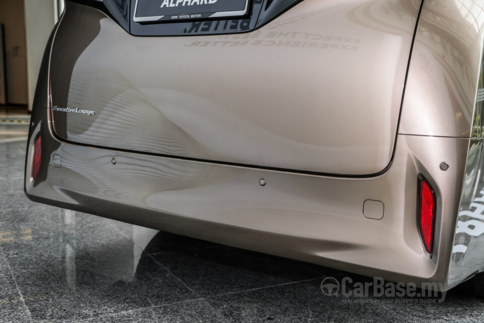 Toyota Alphard AH40 (2023) Exterior