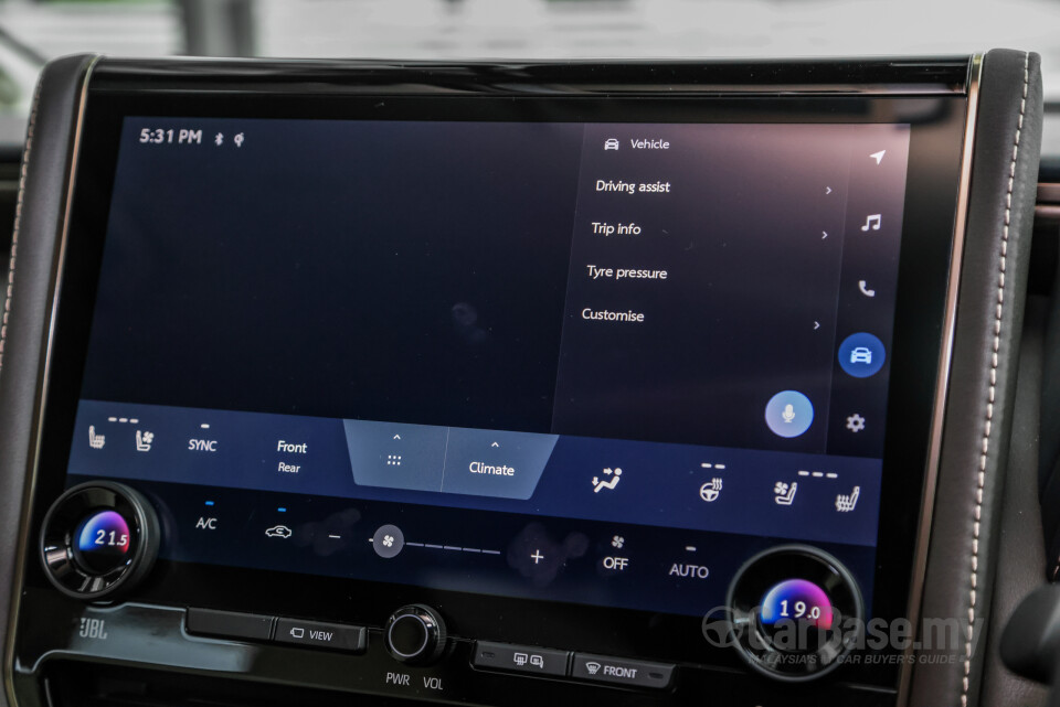 Toyota Alphard AH40 (2023) Interior