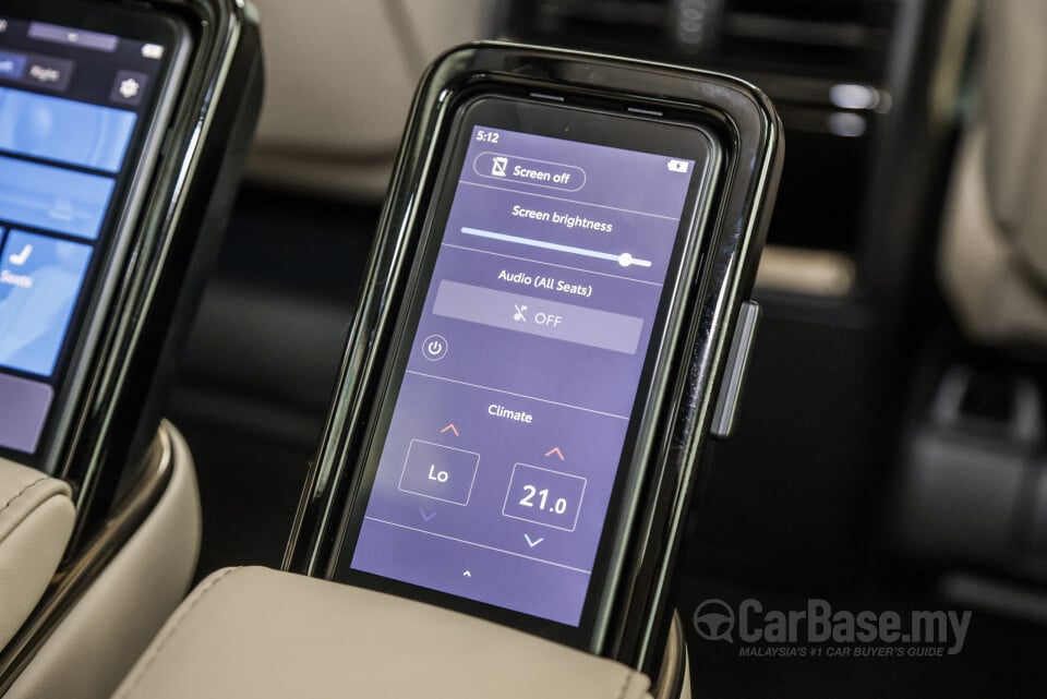 Toyota Alphard AH40 (2023) Interior