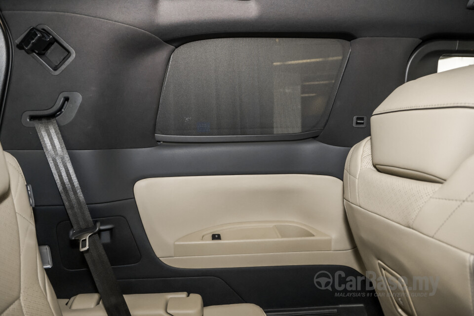 Toyota Alphard AH40 (2023) Interior
