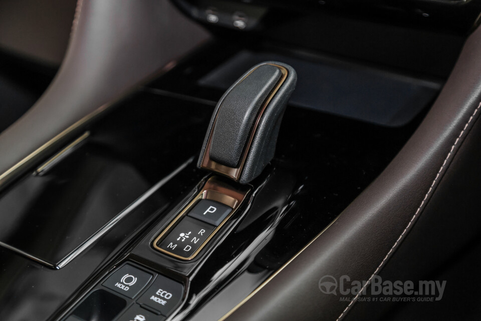 Toyota Alphard AH40 (2023) Interior