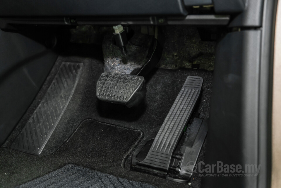 Toyota Alphard AH40 (2023) Interior