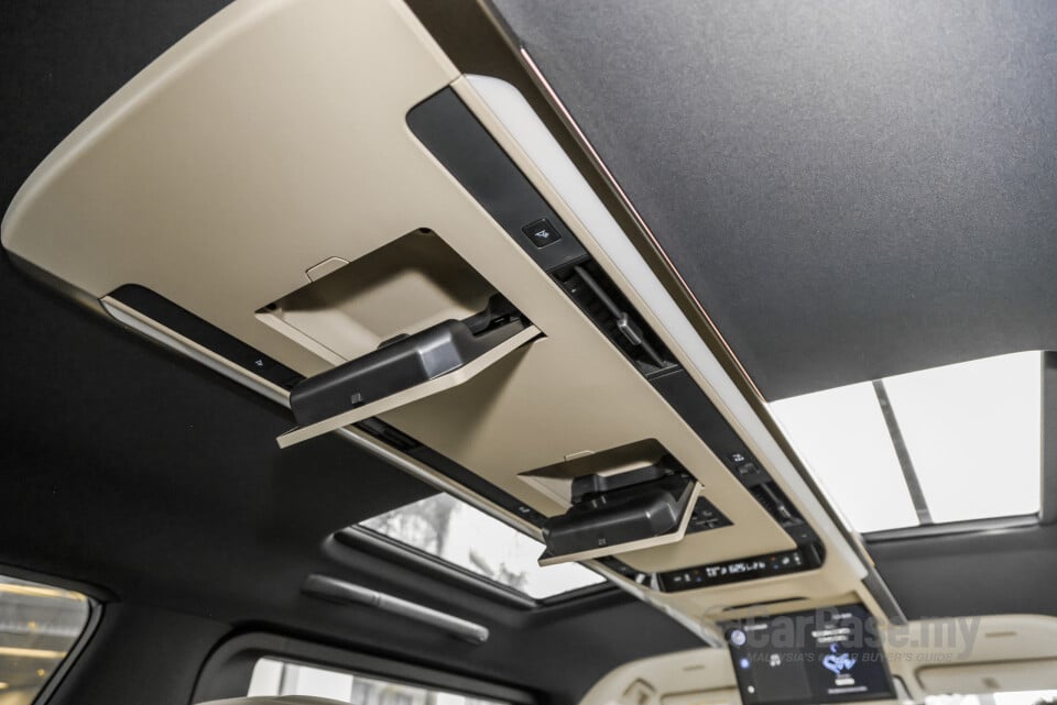 Toyota Alphard AH40 (2023) Interior