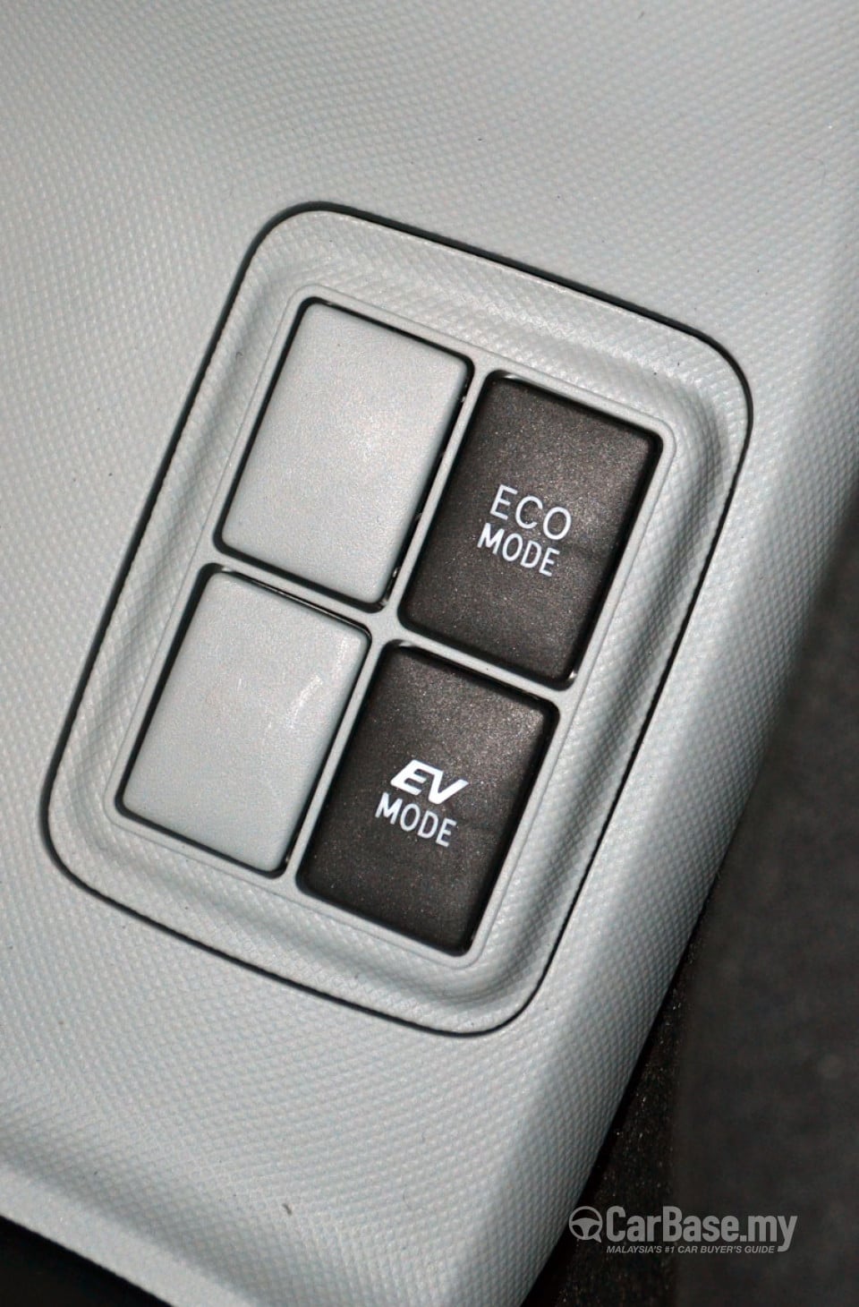 Toyota Prius c Mk1 (2014) Interior