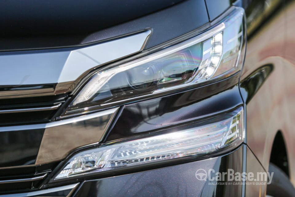 Toyota Vellfire AH30 (2016) Exterior