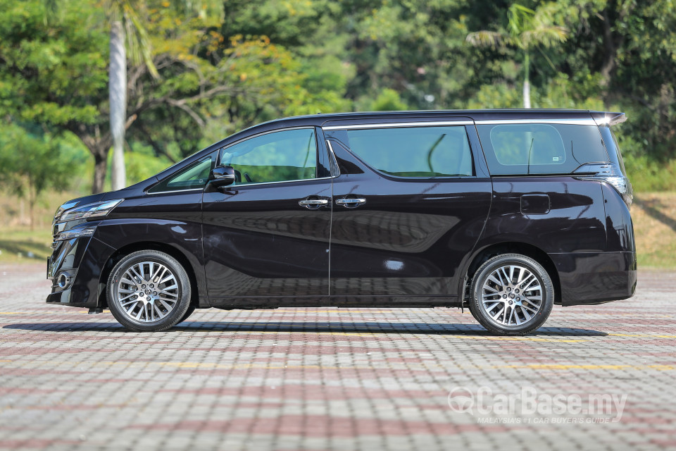 Toyota Vellfire AH30 (2016) Exterior