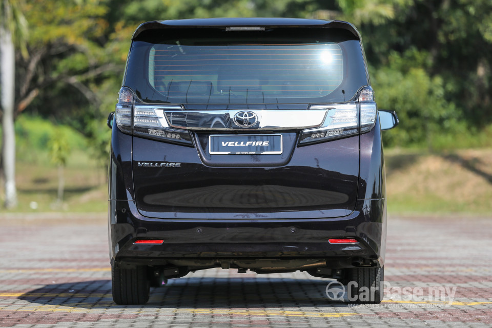 Toyota Vellfire AH30 (2016) Exterior