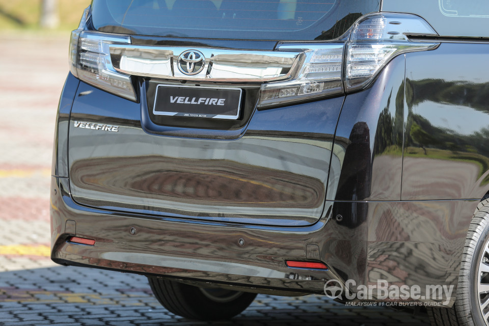 Toyota Vellfire AH30 (2016) Exterior