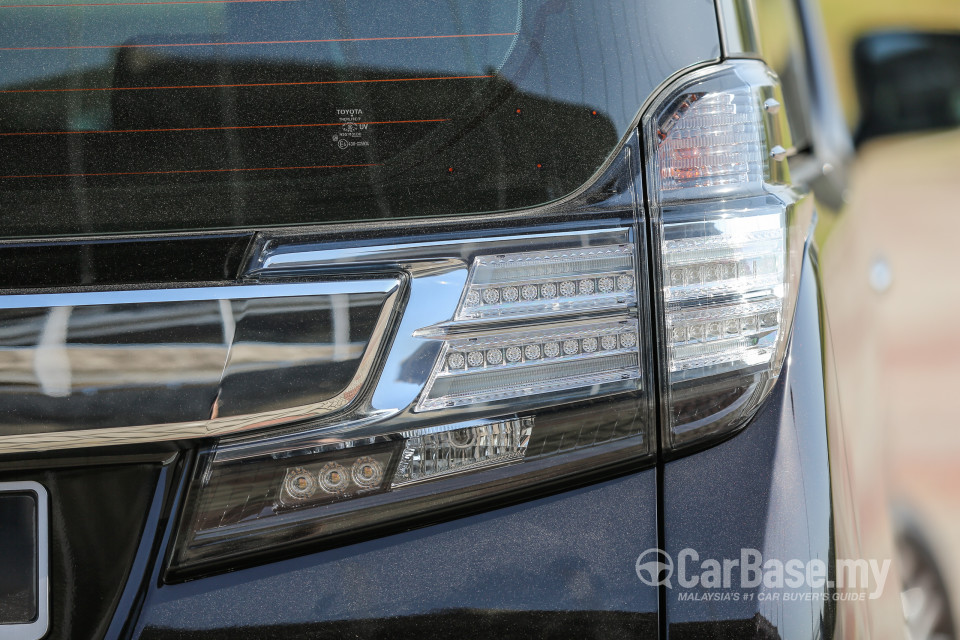 Toyota Vellfire AH30 (2016) Exterior