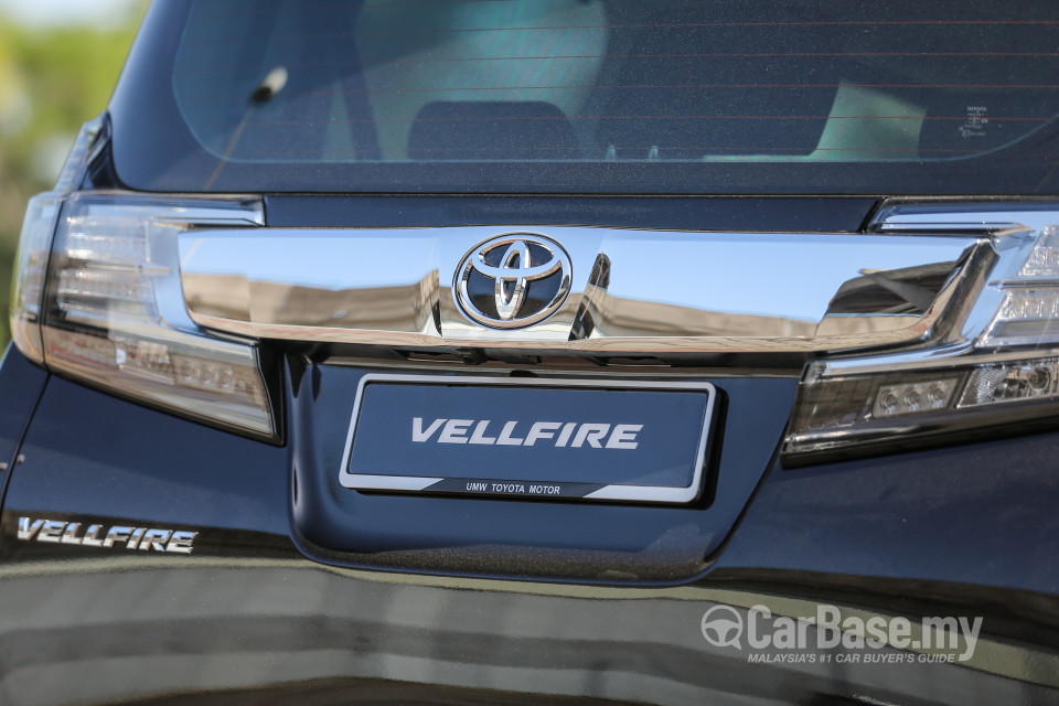 Toyota Vellfire AH30 (2016) Exterior