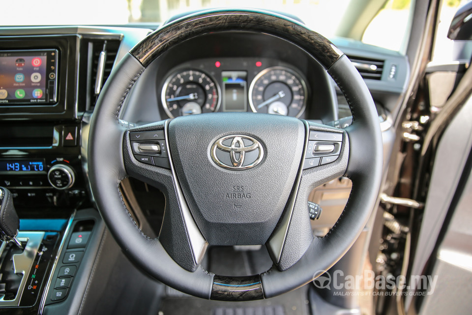 Toyota Vellfire AH30 (2016) Interior