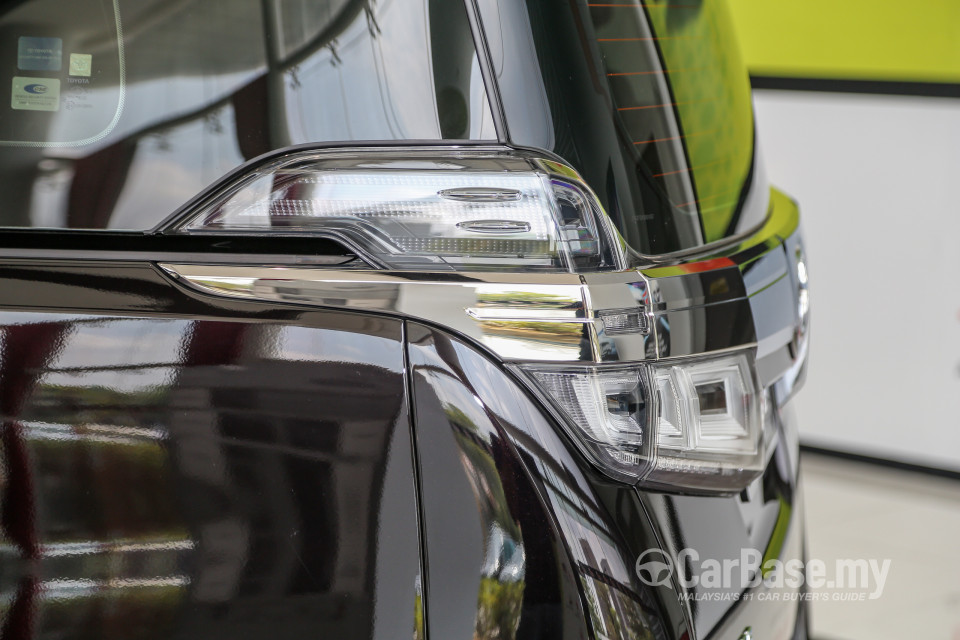 Toyota Vellfire AH30 Facelift (2018) Exterior