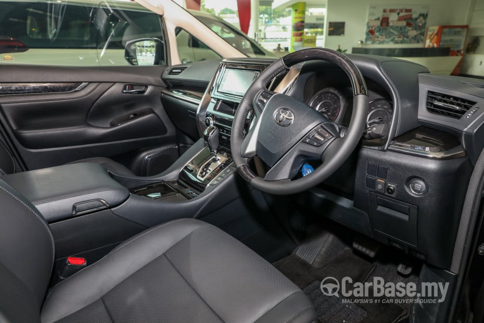 Toyota Vellfire AH30 Facelift (2018) Interior