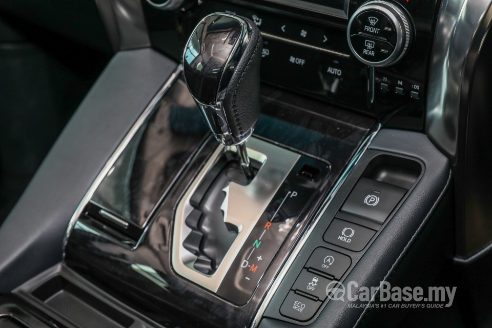 Toyota Vellfire AH30 Facelift (2018) Interior