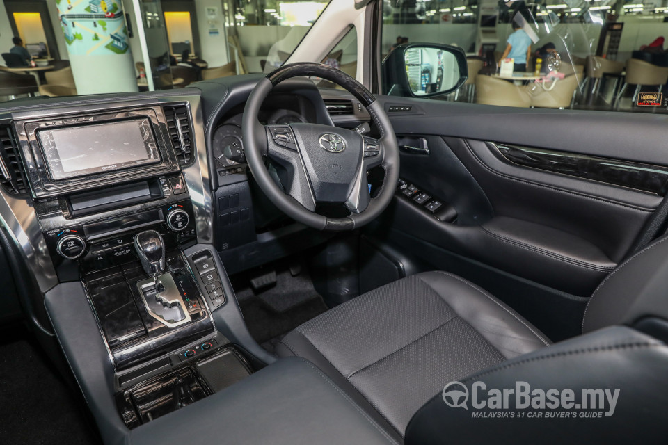 Toyota Vellfire AH30 Facelift (2018) Interior