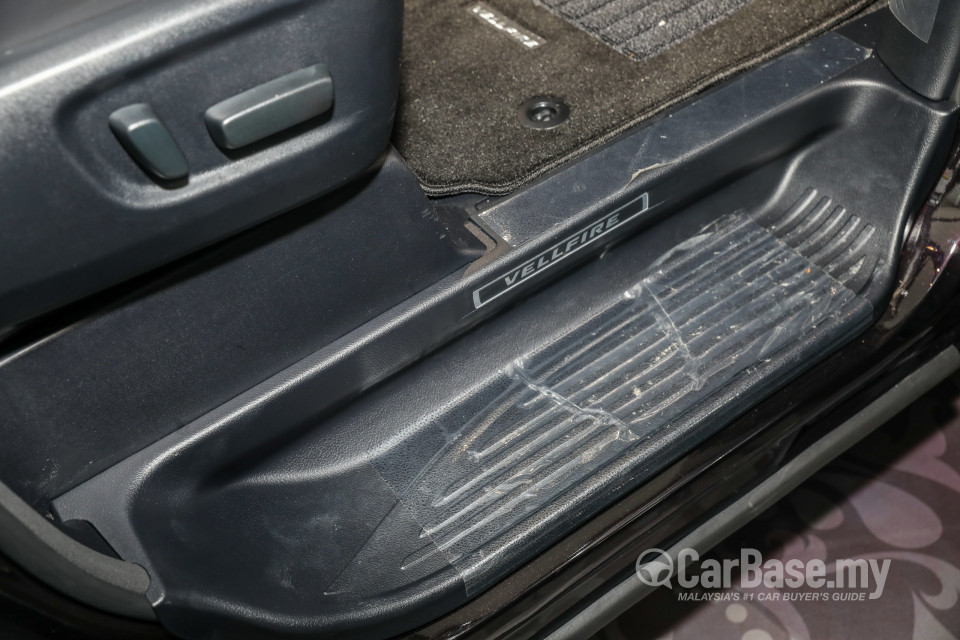 Toyota Vellfire AH30 Facelift (2018) Interior