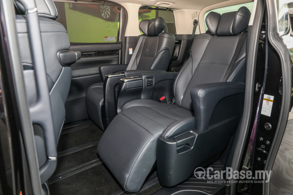 Toyota Vellfire AH30 Facelift (2018) Interior