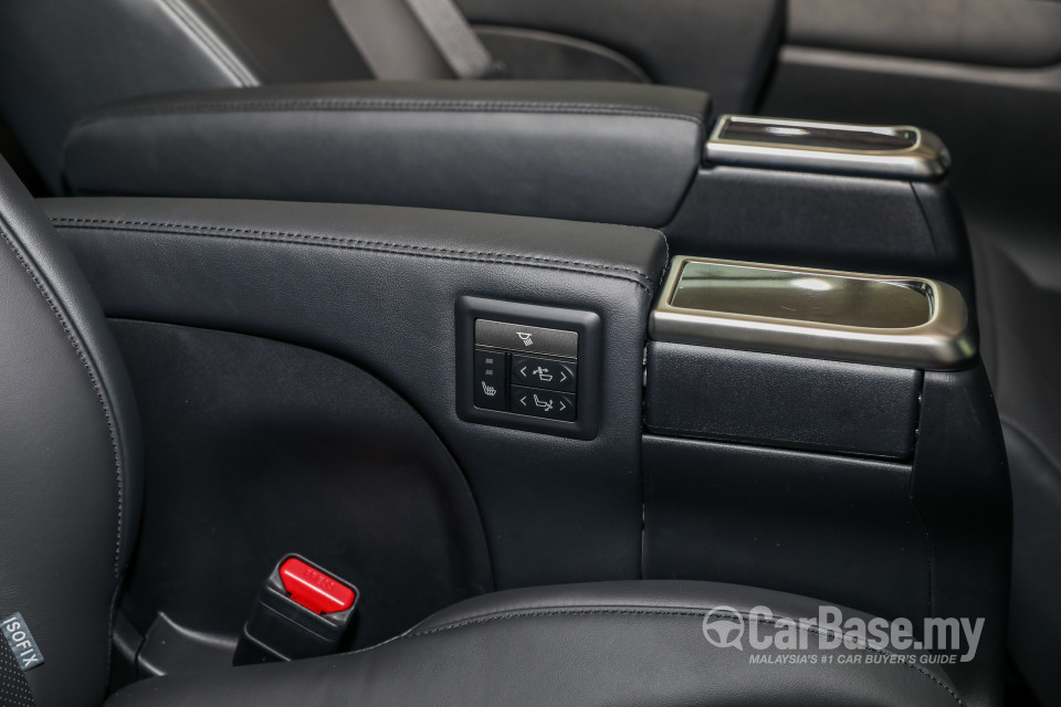 Toyota Vellfire AH30 Facelift (2018) Interior