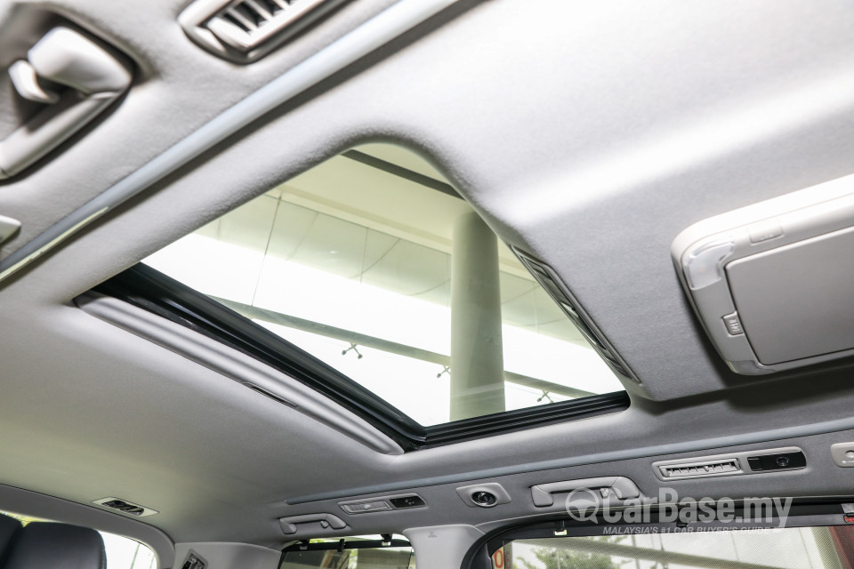 Toyota Vellfire AH30 Facelift (2018) Interior