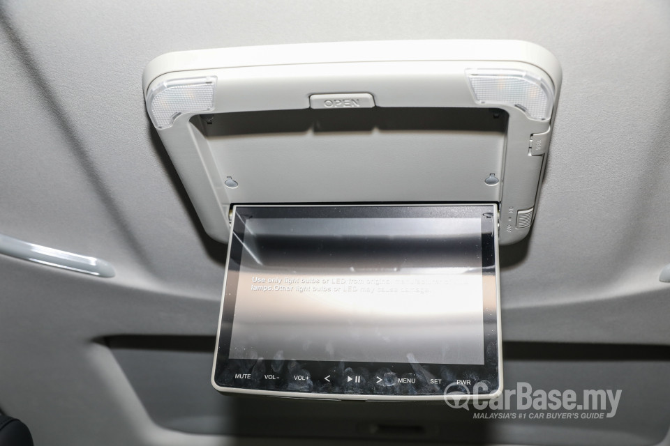 Toyota Vellfire AH30 Facelift (2018) Interior