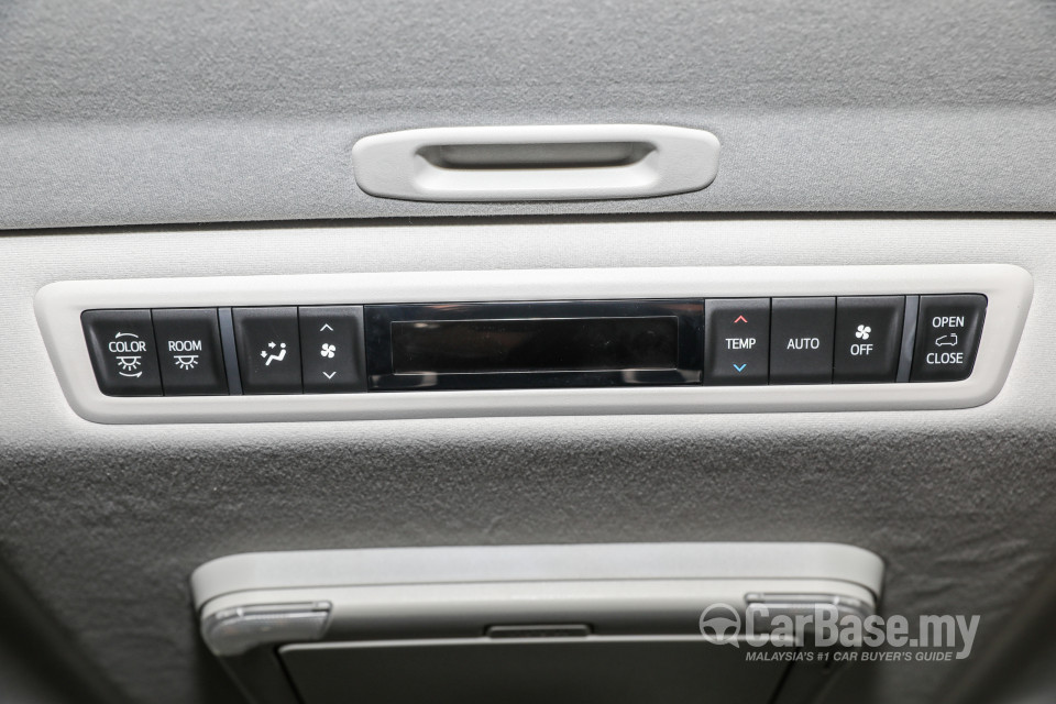 Toyota Vellfire AH30 Facelift (2018) Interior