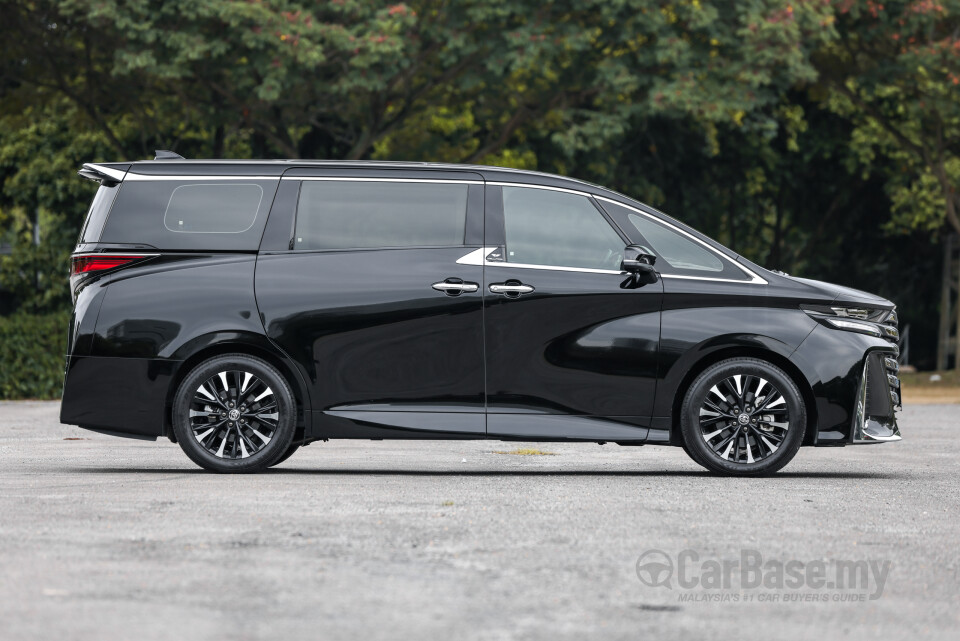 Toyota Vellfire AH40 (2023) Exterior